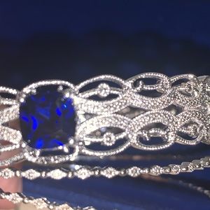 Gorgeous sparkly SS/Sapphire 3 pc Bangle set